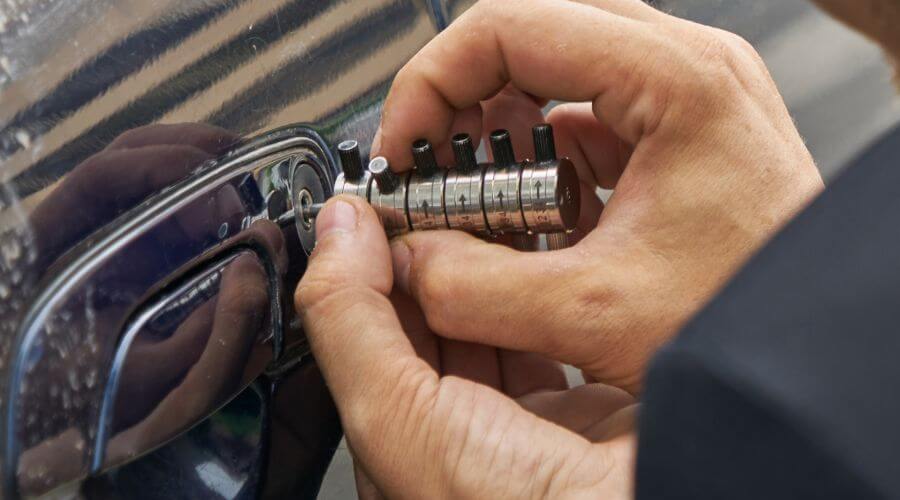 Expert new roof installation services in Bellflower, MO